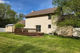 646 Meadow Ln, Winthrop Harbor, IL 60096 - Photo 3