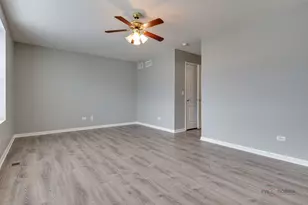 347 Devoe Dr, Oswego, IL 60543 - Photo 27