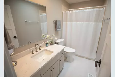 110 N Myrtle Avenue, Elmhurst, IL 60126 - Photo 25
