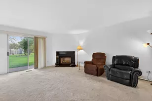 2845 Meadow Ln, Schaumburg, IL 60193 - Photo 5