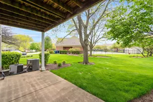 2845 Meadow Ln, Schaumburg, IL 60193 - Photo 17