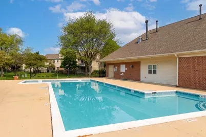 2845 Meadow Lane #V1, Schaumburg, IL 60193 - Photo 19