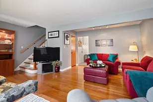7511 N Bell Ave, Chicago, IL 60645 - Photo 5