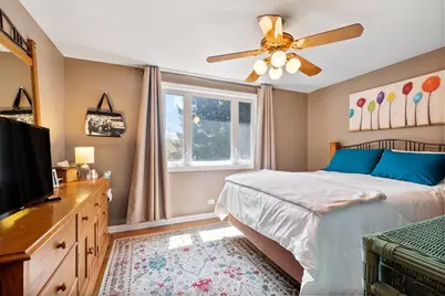7511 N Bell Avenue #B, Chicago, IL 60645 - Photo 11