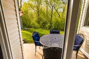 2474 Brunswick Cir, Woodridge, IL 60517 - Photo 15