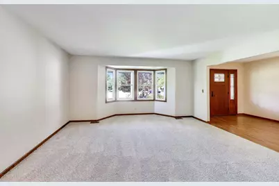 4122 Crimson Drive, Hoffman Estates, IL 60192 - Photo 5