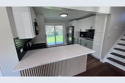 18314 Locust Street, Lansing, IL 60438 - Photo 5