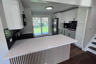 18314 Locust St, Lansing, IL 60438 - Photo 5