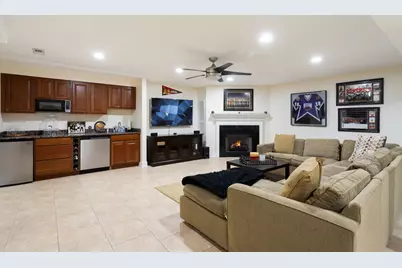 924 Naples Lane, Woodridge, IL 60517 - Photo 13