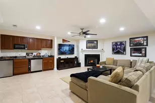 924 Naples Ln, Woodridge, IL 60517 - Photo 13