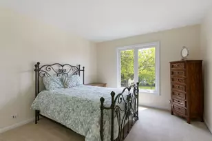 924 Naples Ln, Woodridge, IL 60517 - Photo 7