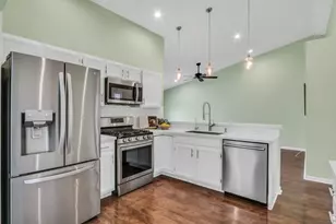 6292 Eagle Ridge Dr, Gurnee, IL 60031 - Photo 7