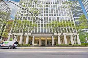 260 E Chestnut St, Chicago, IL 60611 - Photo 1