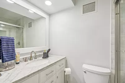 260 E Chestnut Street #2505, Chicago, IL 60611 - Photo 15