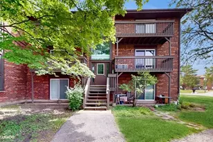 29W542 Country Ridge Dr, Warrenville, IL 60555 - Photo 15