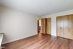 29W542 Country Ridge Dr, Warrenville, IL 60555 - Photo 7