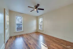 325 E Chicago St, Elgin, IL 60120 - Photo 7