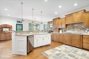 703 Glenda Ct, Sandwich, IL 60548 - Photo 17