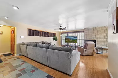 4437 W 100th Street, Oak Lawn, IL 60453 - Photo 3