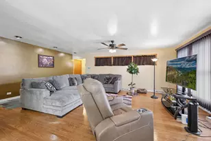 4437 W 100th St, Oak Lawn, IL 60453 - Photo 3