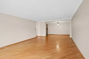 400 Ascot Dr, Park Ridge, IL 60068 - Photo 13