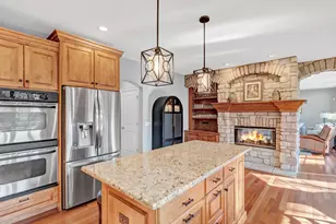 710 Reserve Ct, South Elgin, IL 60177 - Photo 3