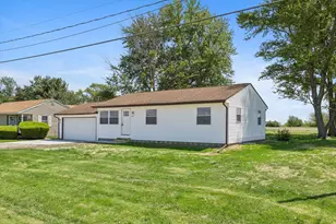 10167 Wolf Rd, Geneseo, IL 61254 - Photo 3