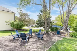 1800 Denison Rd, Naperville, IL 60565 - Photo 29
