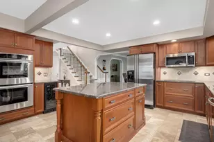 1432 Terrance Dr, Naperville, IL 60565 - Photo 7