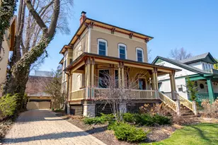 511 N Grove Ave, Oak Park, IL 60302 - Photo 1