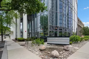 1235 S Prairie Ave, Chicago, IL 60605 - Photo 3