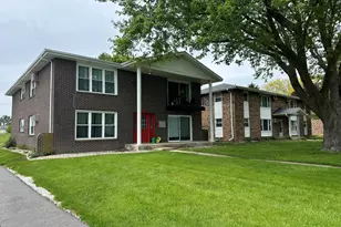 375 Lynn Dr, Manteno, IL 60950 - Photo 1