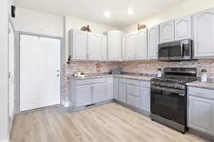 1462 Ridge Dr, Sycamore, IL 60178 - Photo 13