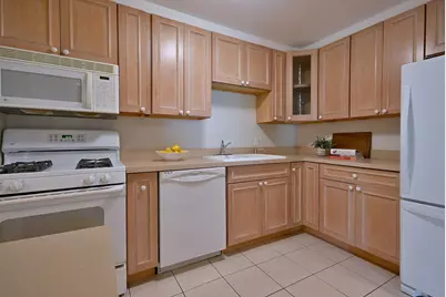 110 W Butterfield Road #302S, Elmhurst, IL 60126 - Photo 11