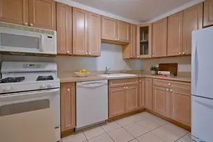 110 W Butterfield Rd, Elmhurst, IL 60126 - Photo 11