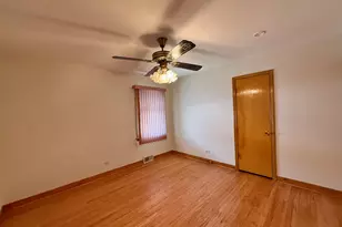 10416 S Sacramento Ave, Chicago, IL 60655 - Photo 13