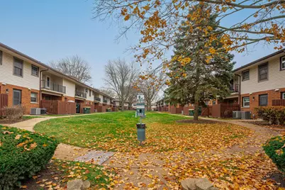 209 Washington Square #C, Elk Grove Village, IL 60007 - Photo 15