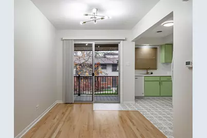 209 Washington Square #C, Elk Grove Village, IL 60007 - Photo 5