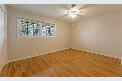 209 Washington Square #C, Elk Grove Village, IL 60007 - Photo 11
