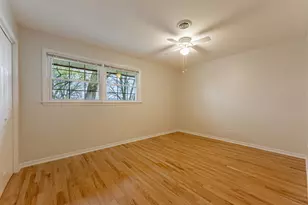 209 Washington Square, Elk Grove Village, IL 60007 - Photo 11