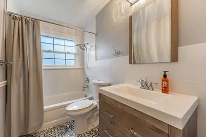 209 Washington Square #C, Elk Grove Village, IL 60007 - Photo 13