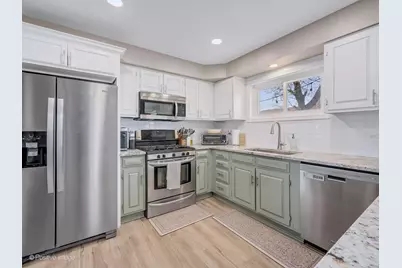 657 W Armitage Avenue, Elmhurst, IL 60126 - Photo 15