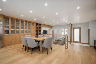 1307 N Sutton Pl, Chicago, IL 60610 - Photo 9