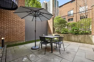 1307 N Sutton Pl, Chicago, IL 60610 - Photo 37