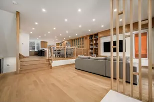 1307 N Sutton Pl, Chicago, IL 60610 - Photo 3