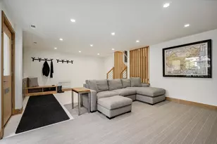 1307 N Sutton Pl, Chicago, IL 60610 - Photo 39