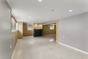8537 S Karlov Ave, Chicago, IL 60652 - Photo 15