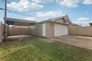 8537 S Karlov Ave, Chicago, IL 60652 - Photo 19