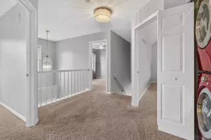 1311 Meadow Ln, North Aurora, IL 60542 - Photo 21