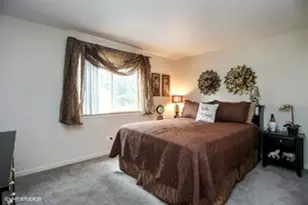 7109 Laverne Ln, Tinley Park, IL 60477 - Photo 9